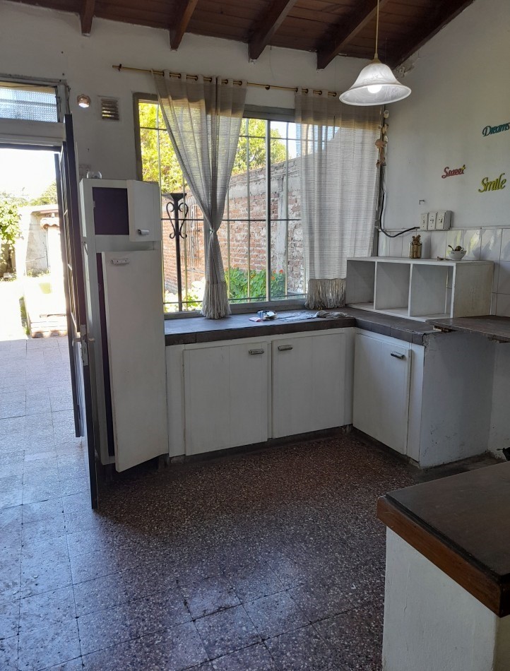 CASA CON PILETA