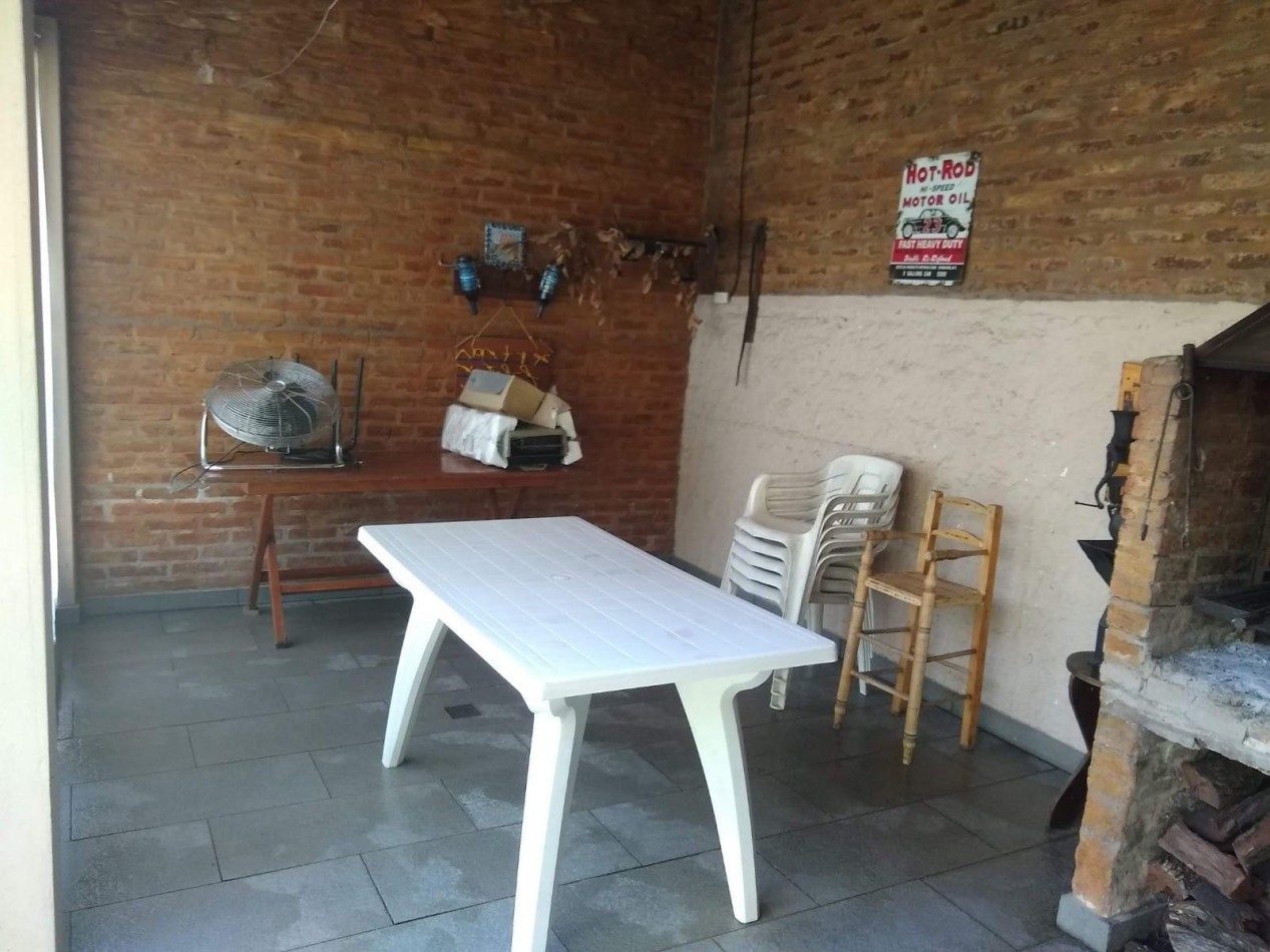 CASA CON TERRENO