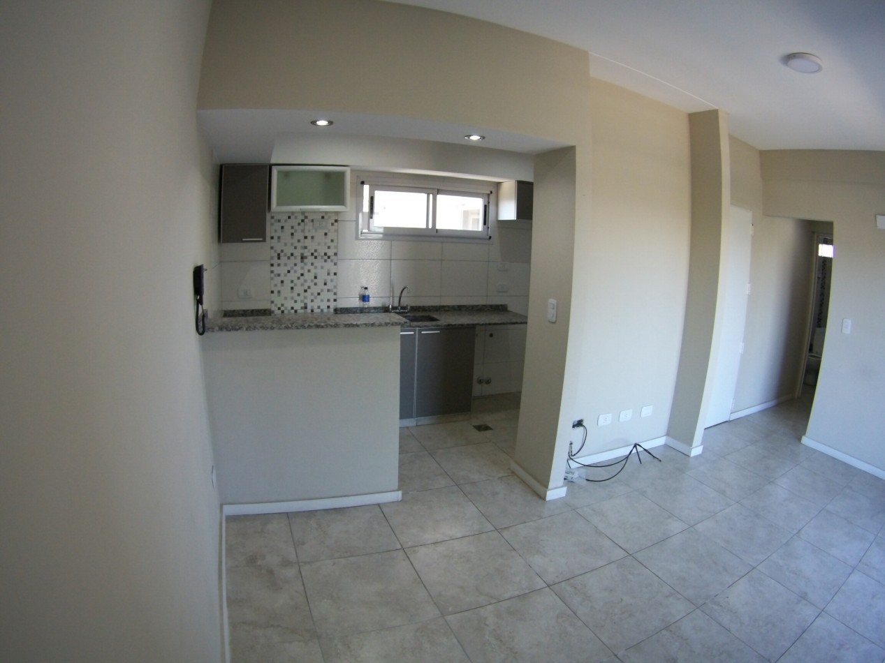 DEPARTAMENTO 2 AMB CON COCHERA Y BALCON