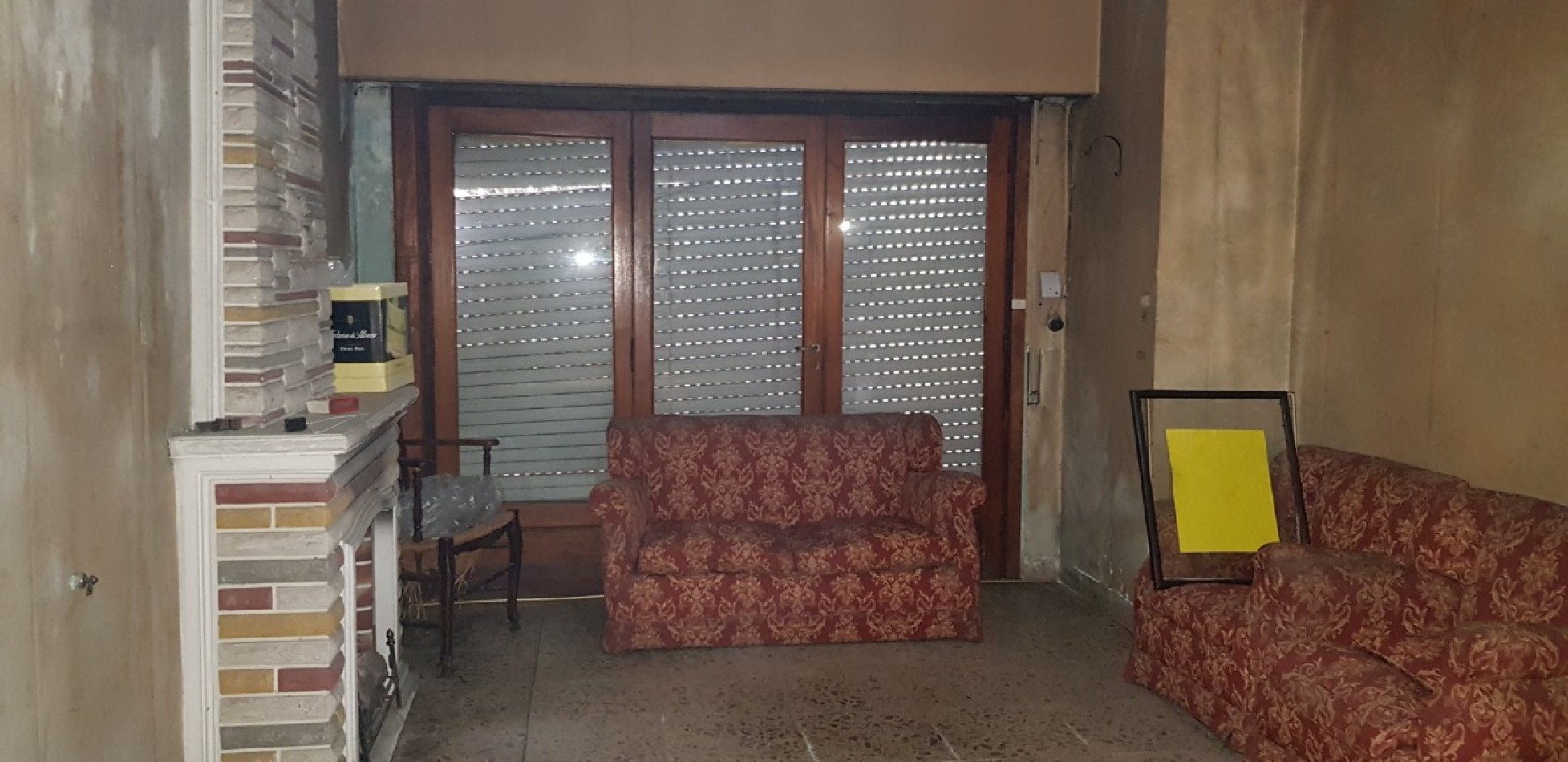 AMPLIO CHALET INMEJORABLE UBICACION EN BANFIELD