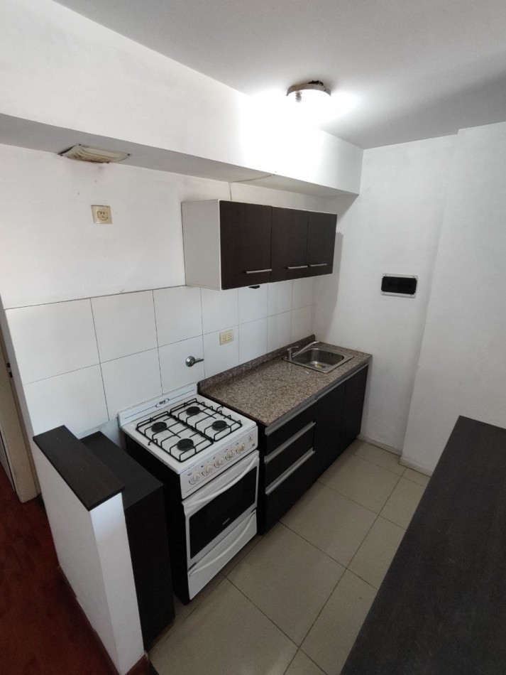 MONOAMBIENTE C COCHERA APTO PROFESIONAL