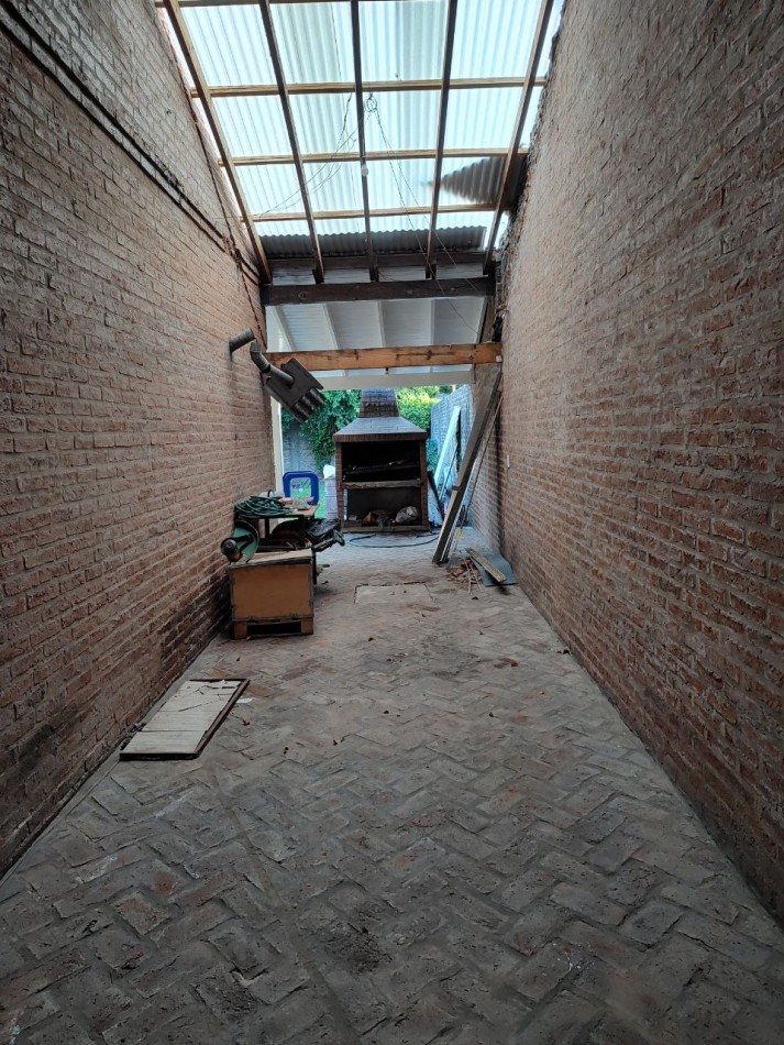 Casa Remodelada a Nueva con Gran Parque en Adrogue - Ubicacion Privilegiada