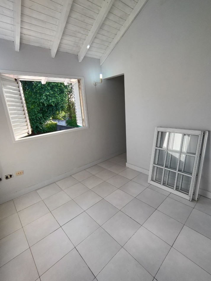 Casa Remodelada a Nueva con Gran Parque en Adrogue - Ubicacion Privilegiada
