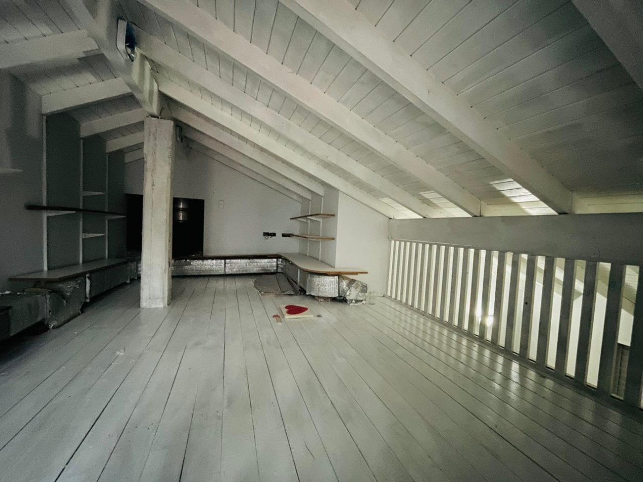 Casa Remodelada a Nueva con Gran Parque en Adrogue - Ubicacion Privilegiada