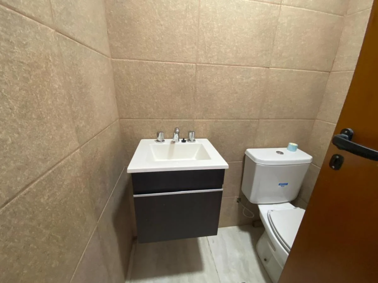 Moderna casa 4 dormitorios con pileta en Horizontes al Sur - Lista para mudarse