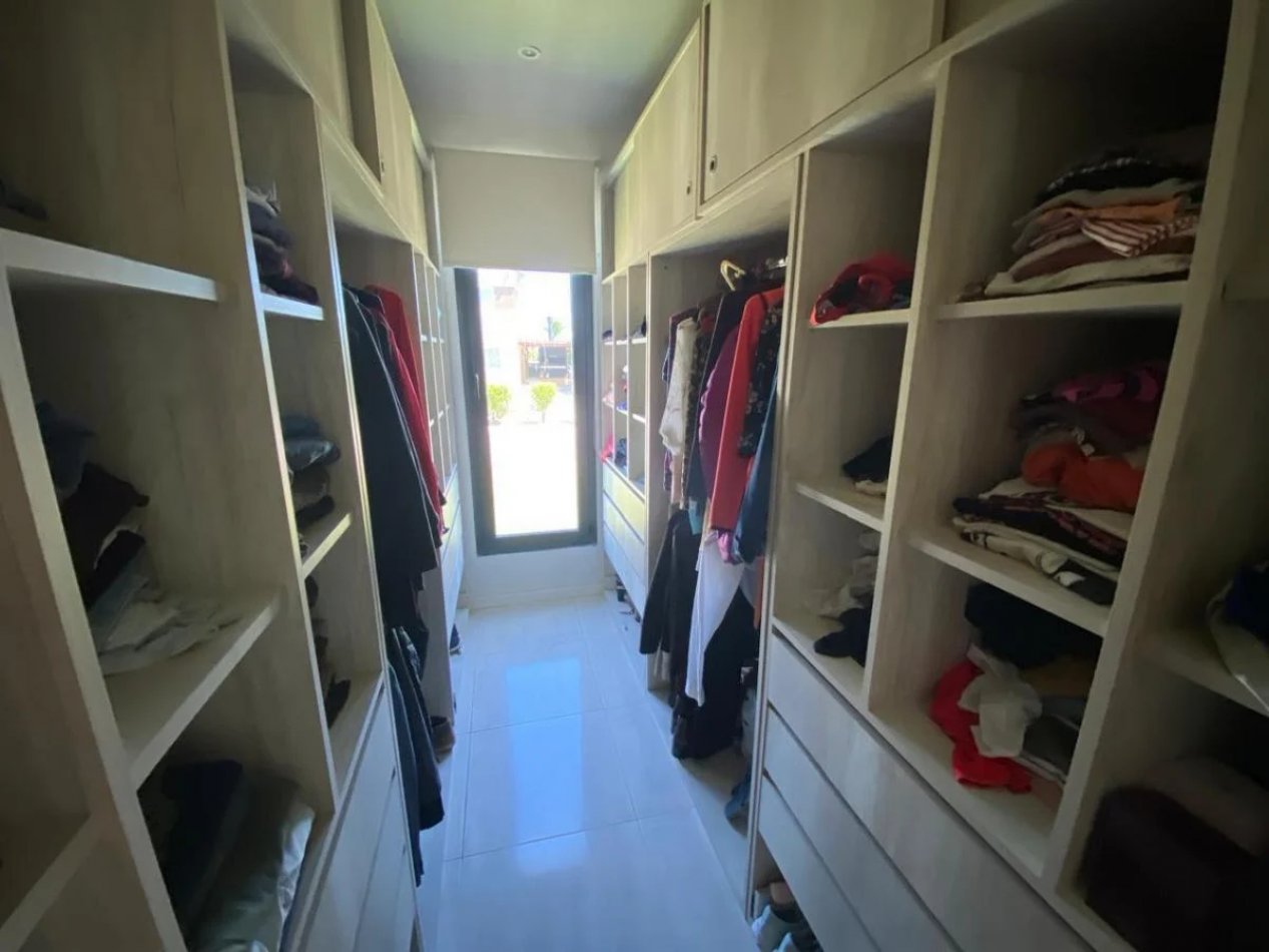 Moderna casa 4 dormitorios con pileta en Horizontes al Sur - Lista para mudarse