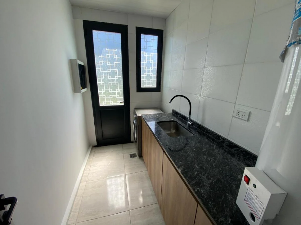 Moderna casa 4 dormitorios con pileta en Horizontes al Sur - Lista para mudarse