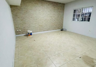 Casa Remodelada a Nueva con Gran Parque en Adrogue - Ubicacion Privilegiada