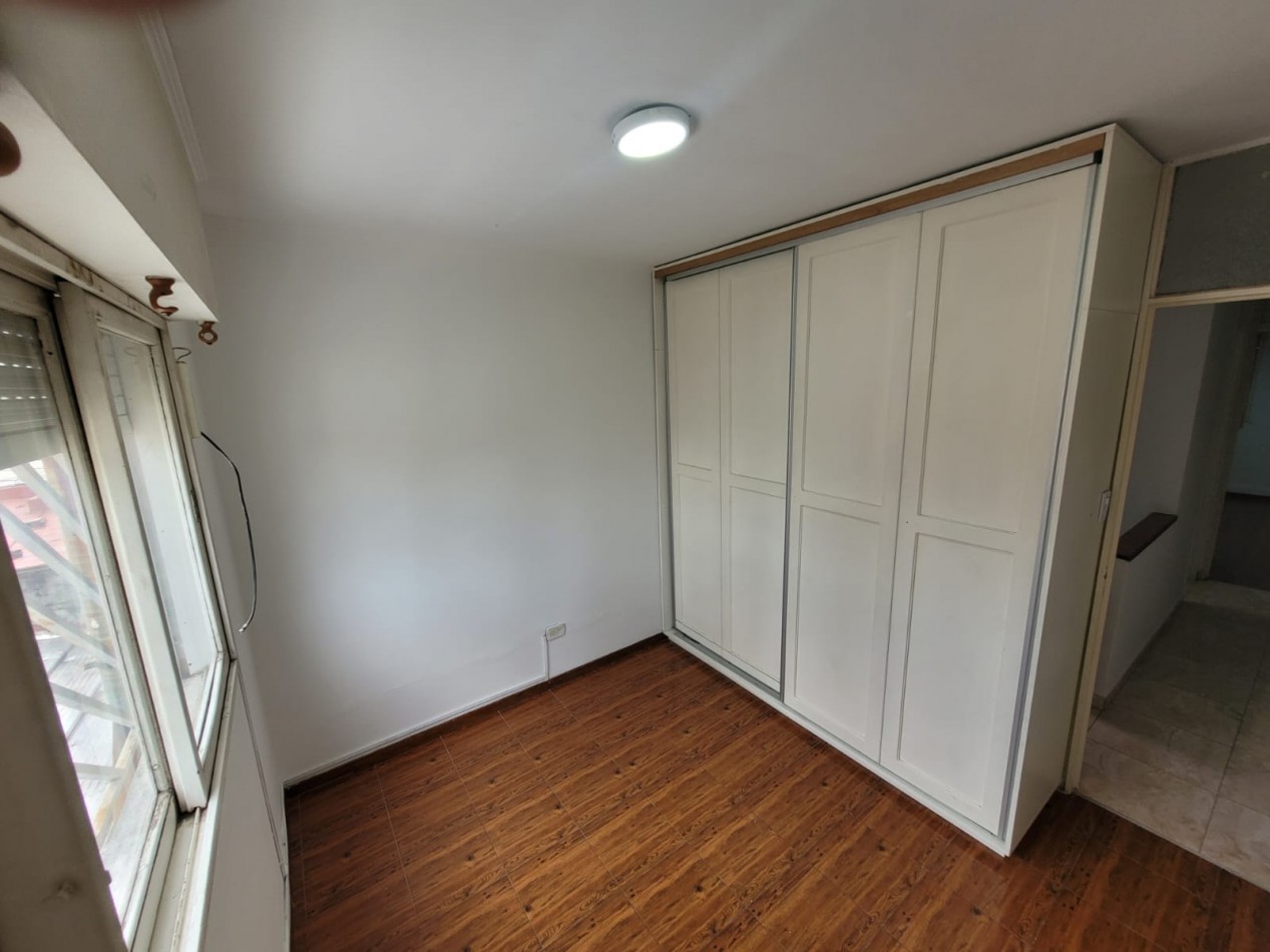 Duplex 3 amb, con cochera y patio