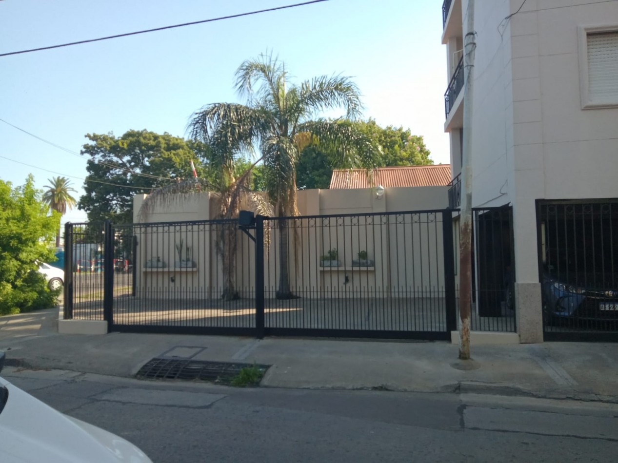 Monoambiente con balcon y cochera